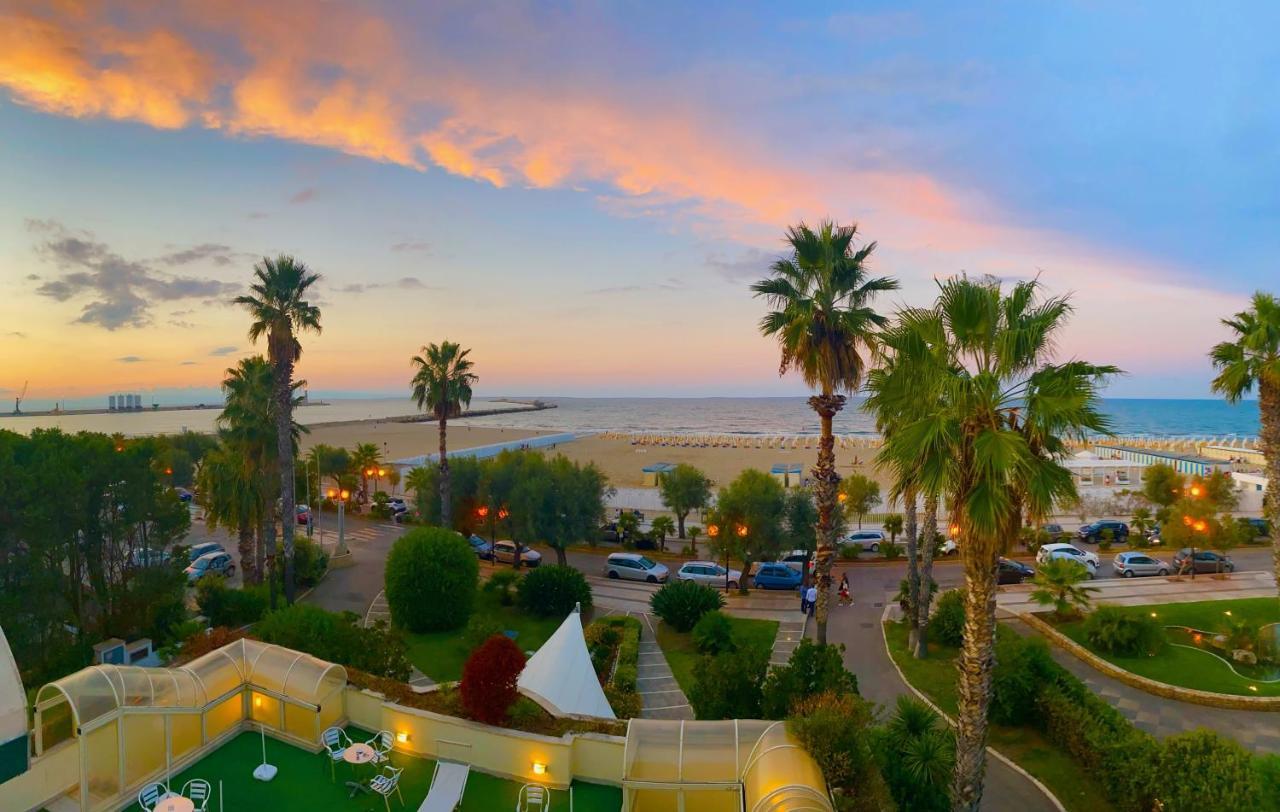 Hotel Nicotel 4*