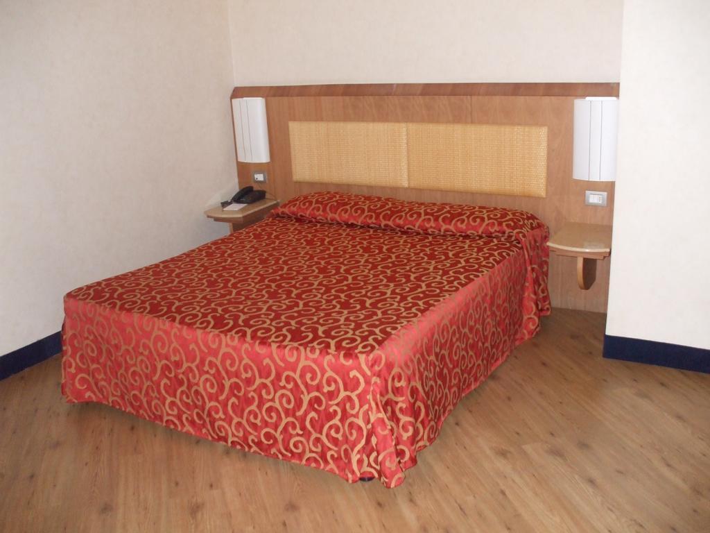 Hotel Nicotel 4*